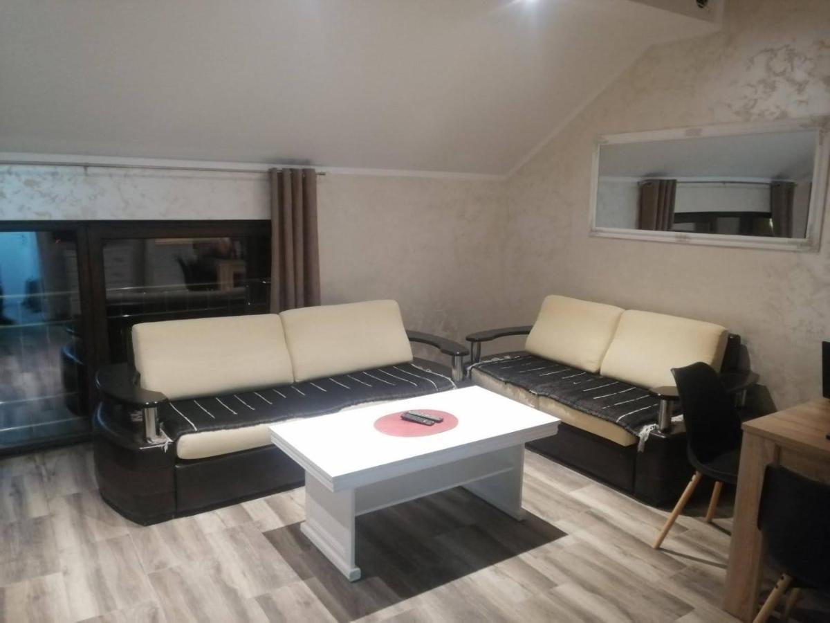 Apartmani Nevena Divcibare Bagian luar foto