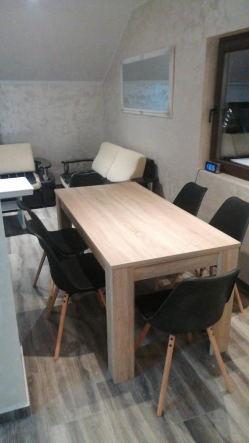Apartmani Nevena Divcibare Bagian luar foto
